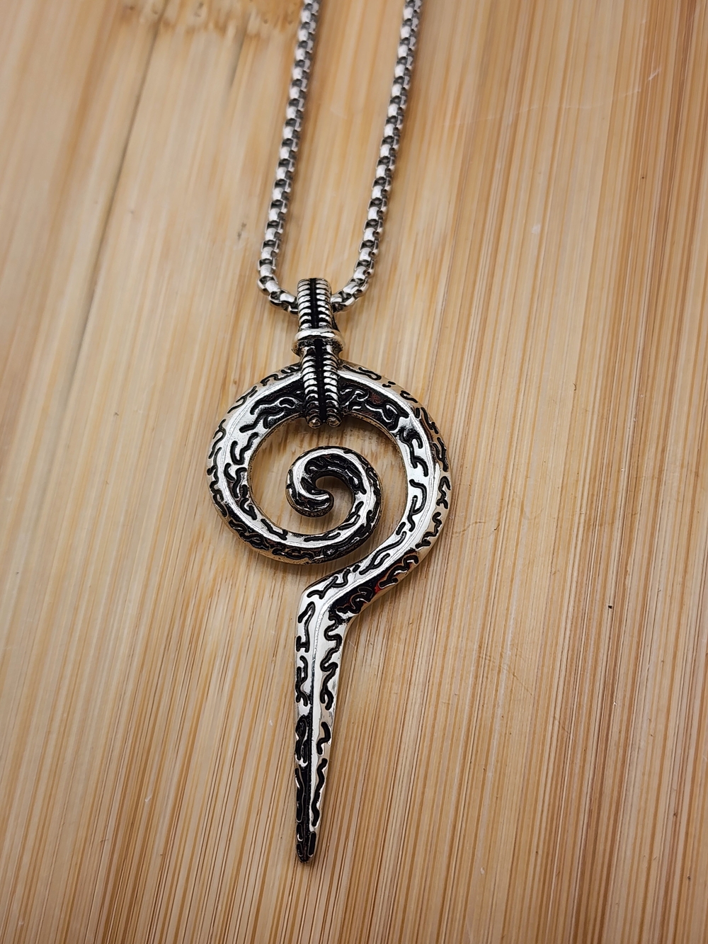 23in Silver Tone Spiral Pendant Necklace - 0675